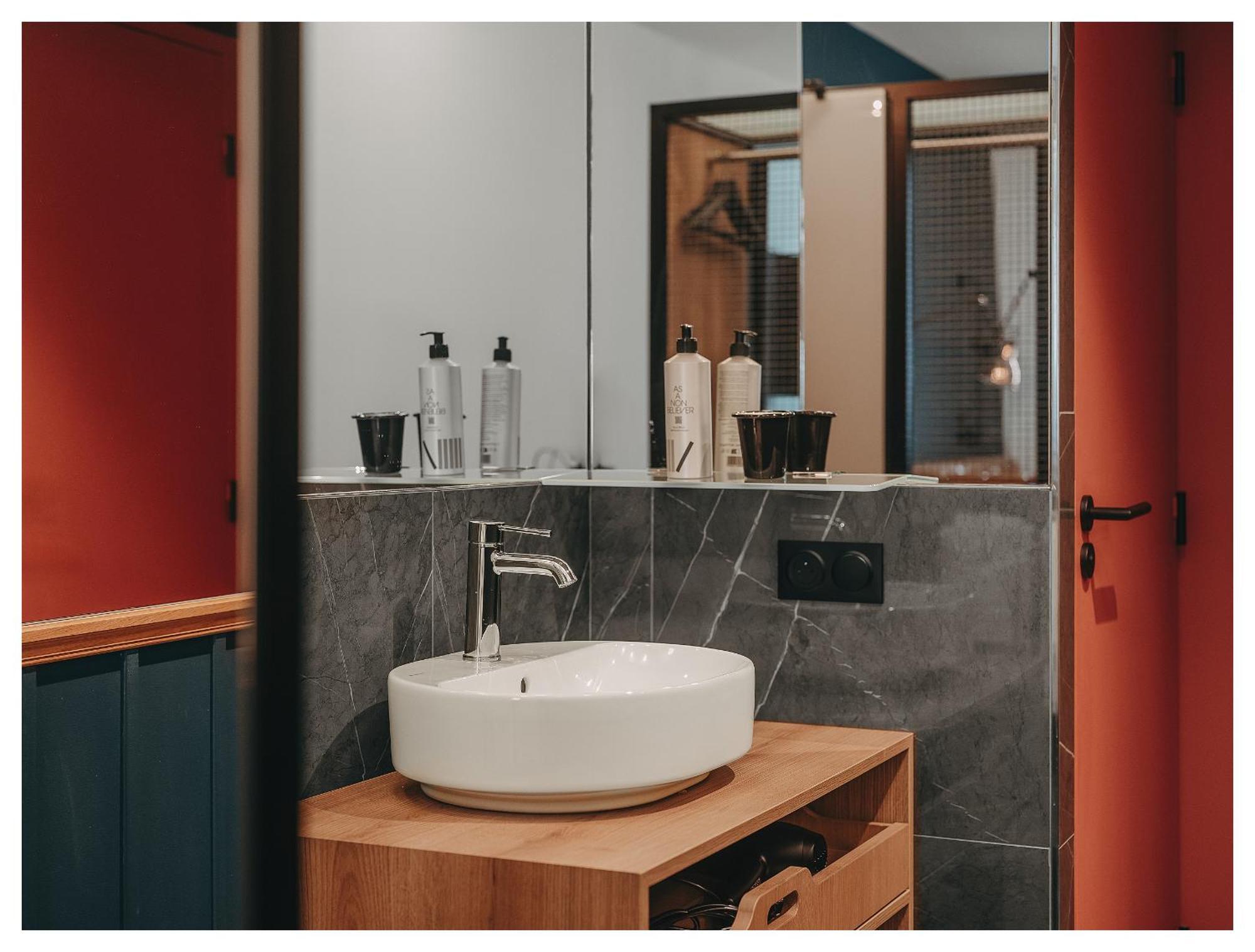 1.75 Paris Le Charme Hotel Buitenkant foto